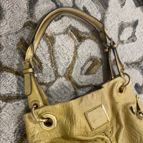 💕 B. Makowsky yellow leather large tote bag 💕 - Picture 4 of 16